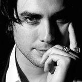 Imagen del artista Beto Cuevas