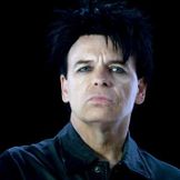 Imagem do artista Gary Numan