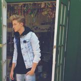 Imagen del artista Cody Simpson