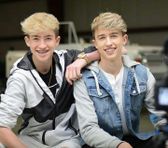 Foto de Cash and Maverick
