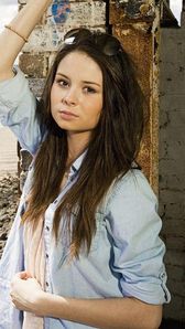 Photo of Nina Nesbitt