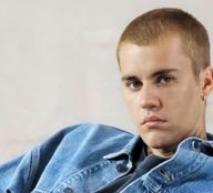 Peaches (feat. Daniel Caesar & Giveon) - Justin Bieber - Cifra Club