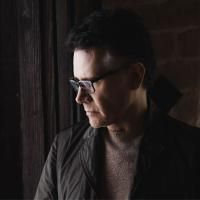 Foto del artista Jesús Adrián Romero