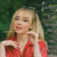 Artist photo Sabrina Carpenter