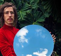 Foto de Tim Bernardes