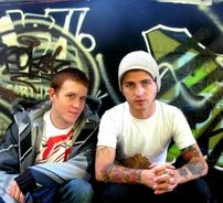 Foto de Under Foreign Skies