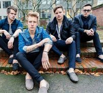 Foto de Alive Like Me