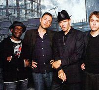 Foto de The Good, the Bad and the Queen