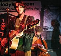 Foto de Margot & The Nuclear So And So's