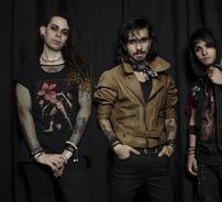 Foto de Sick Dogs in Trouble