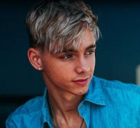 Foto de Corbyn Besson