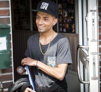 Foto de O-Bee (Omer Bhatti)