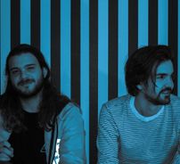 Foto de Suit & Bones