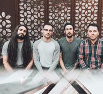 Foto de Pianos Become the Teeth