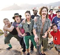 Foto de Gogol Bordello