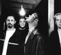 Foto de Machines Of Loving Grace