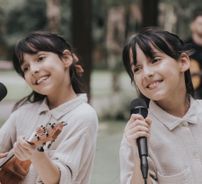 Foto de Amanda e Ana Laura - Gêmeas Wolfart