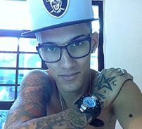 Foto de MC Léo da Baixada