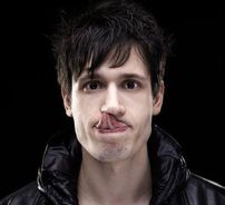 Foto de Falling Girl