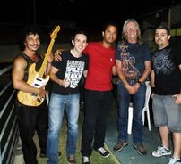 Foto de Sociedade Crua