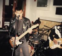 Foto de Generación Suicida