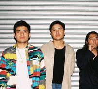 Foto de She's Only Sixteen