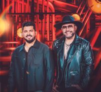 Foto de Felipe e Ferrari