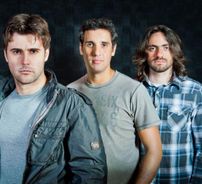 Foto de Reação Em Cadeia