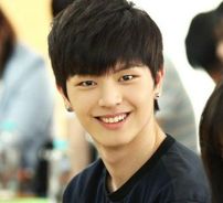 Foto de Who Are You: School 2015