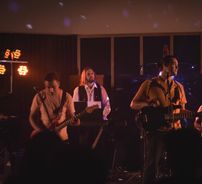 Foto de Men And Camels