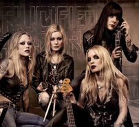 Foto de Crucified Barbara