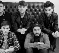 Foto de Kids In Glass Houses