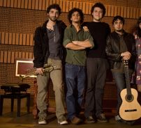 Foto de Pitanga em Pé de Amora