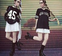 Foto de No Frills Twins