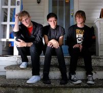 Foto de Cut Off Your Hands