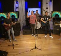 Foto de Under The Symphony