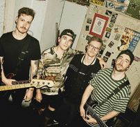 Foto de Elwood Stray