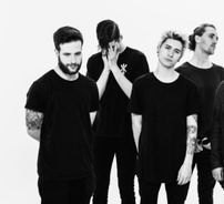 Foto de Holding Absence