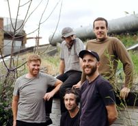 Foto de Rolling Blackouts Coastal Fever