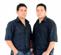 Foto de Dyno e Dener