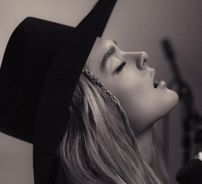 Foto de Charlotte Lawrence