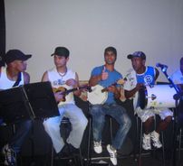 Foto de Grupo Assim Que Se Faz