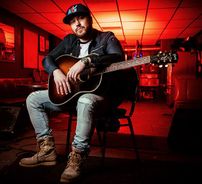 Foto de Mitchell Tenpenny