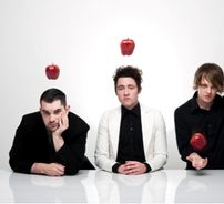 Foto de Children Collide