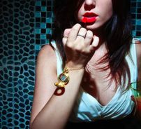 Foto de Shoot The Girl First