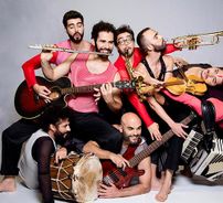 Foto de Barca dos Corações Partidos