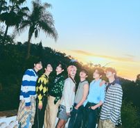 Foto de CLOSE YOUR EYES (K-pop)