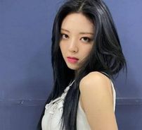 Foto de YUNA (ITZY)