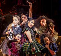 Foto de SIX: The Musical