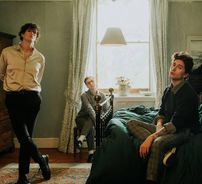 Foto de Holding Absence